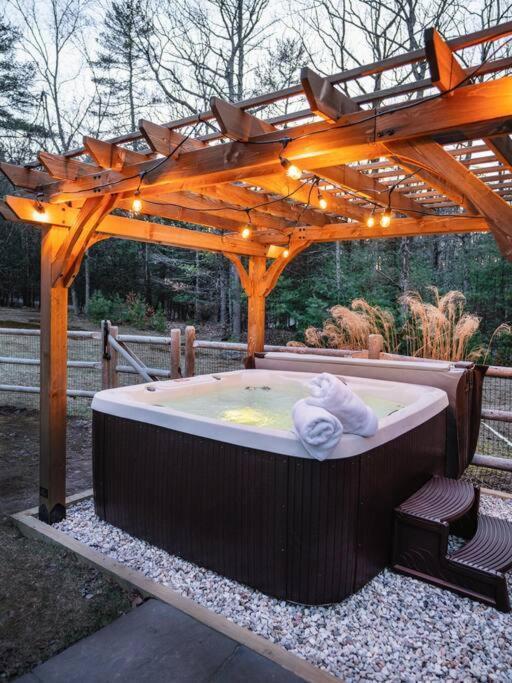 Вилла Woodstock Retreat- Heated Pool/Hot Tub/Firepit Согертис Экстерьер фото